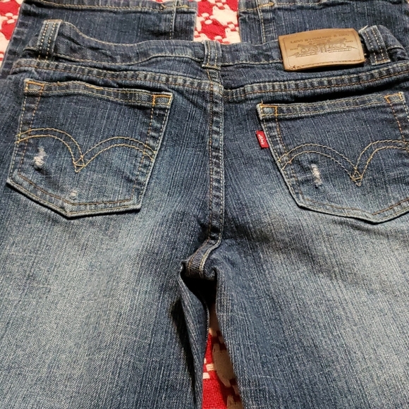 Levi's Other - Girls Distressed Levis jeans Size 14
